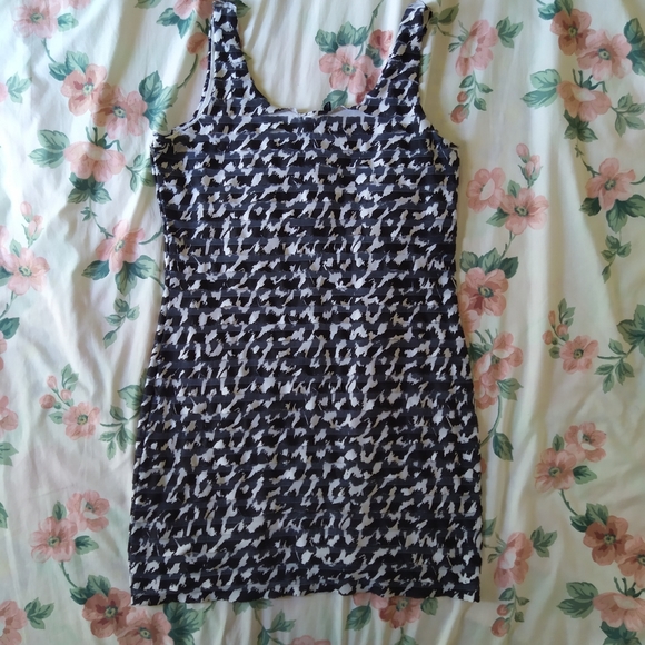 H&M Patterned Print Sleeveless Tier Summer Dress - Picture 2 of 5